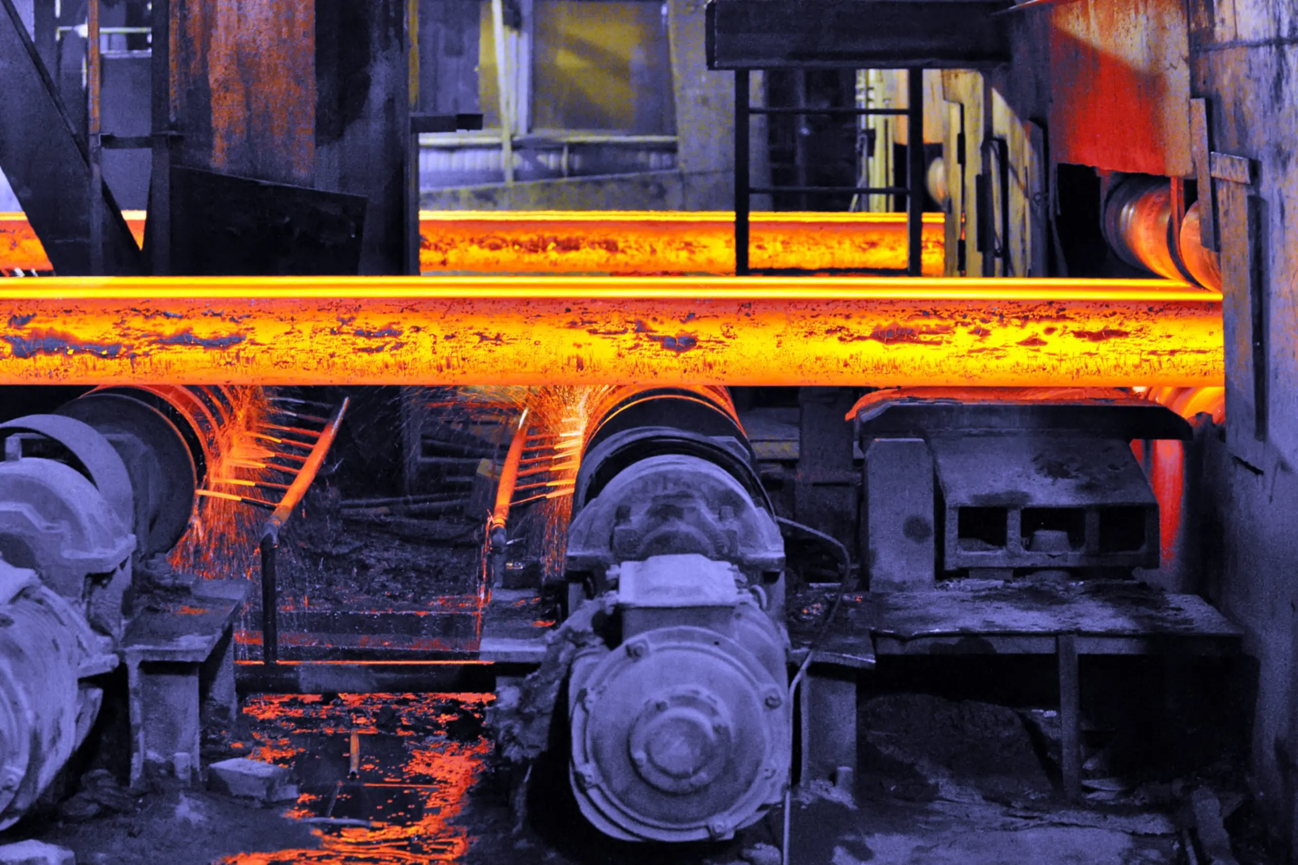 5906751-hot-steel-in-oven